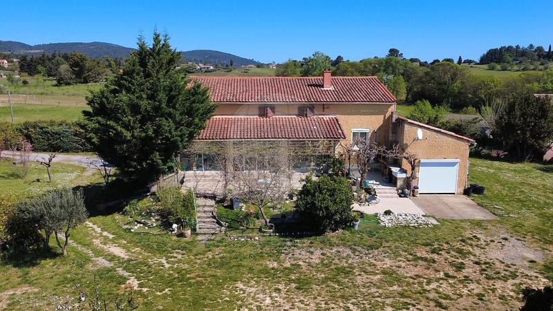 Maison - 159 m² - 7 pièces