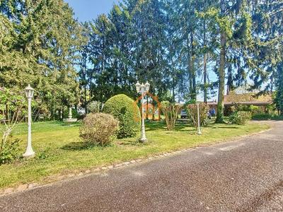 Propriété - 353 m²