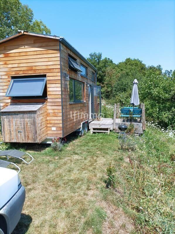 Terrain constructible - 1 836 m²