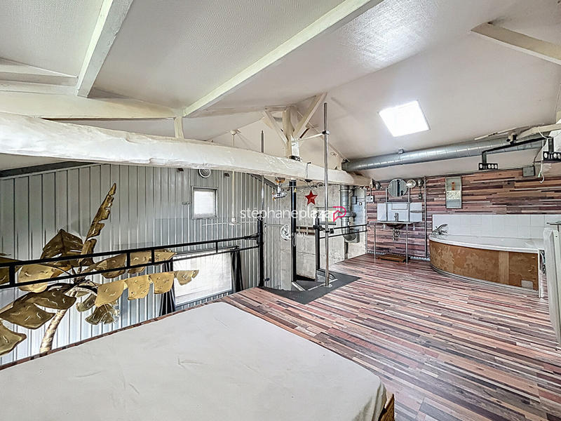 Maison - 140 m² - 3 pièces