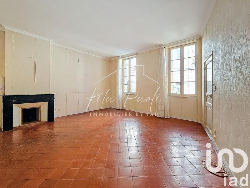 Maison - 203 m² - 9 pièces