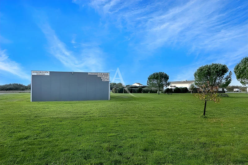 Local d'activité / Entrepôt - 1 859 m²