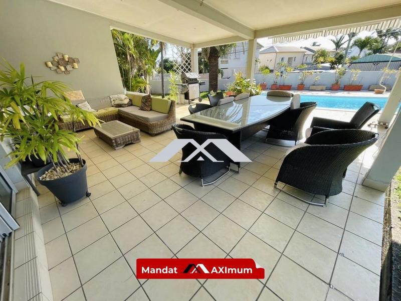 Villa - 180 m² - 5 pièces