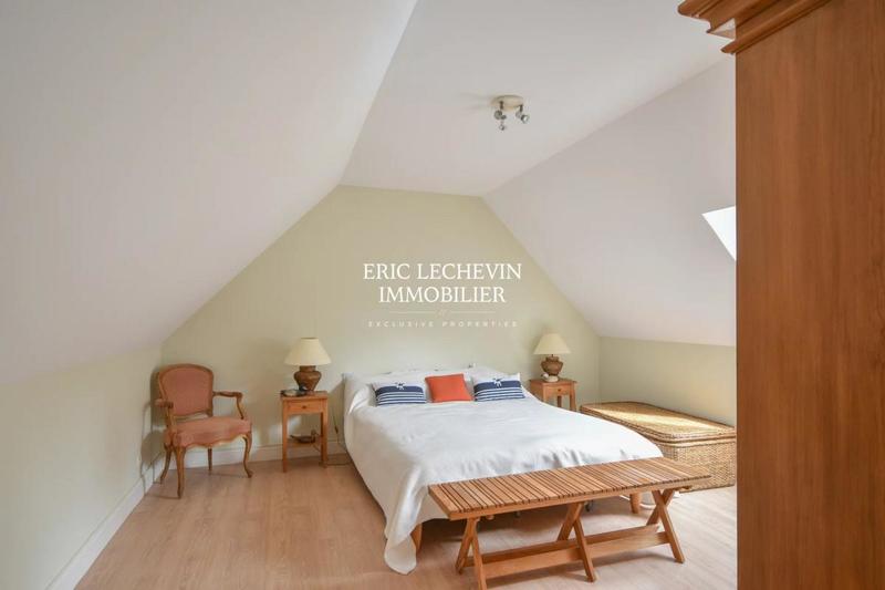 Villa - 200 m² - 8 pièces