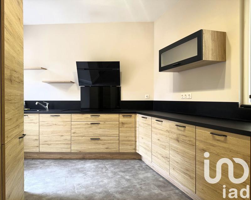 Maison - 202 m² - 6 pièces