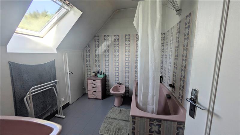 Maison - 94 m² - 4 pièces