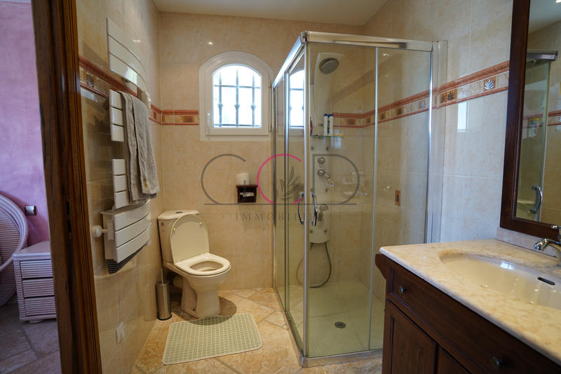 Maison - 170 m² - 5 pièces