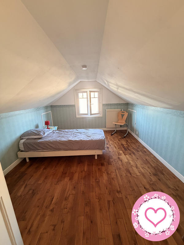 Maison - 104 m² - 4 pièces