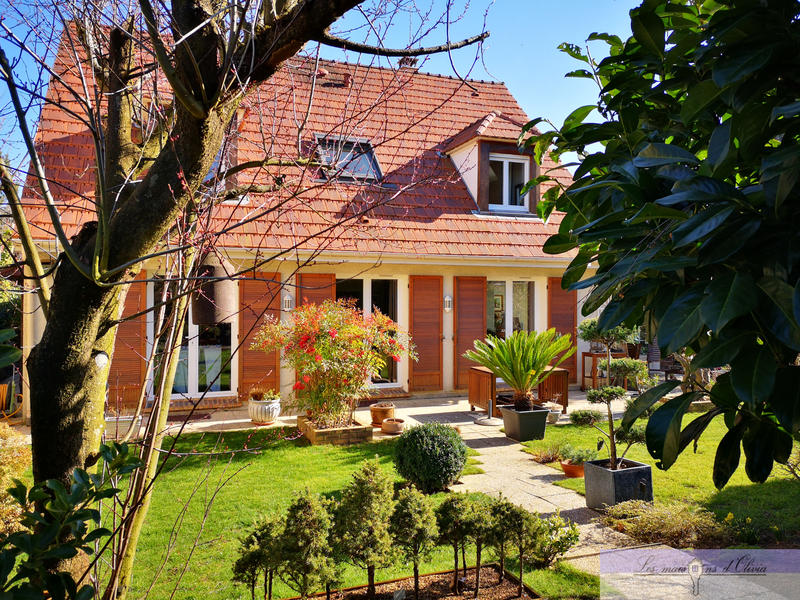 Maison - 162 m² - 6 pièces