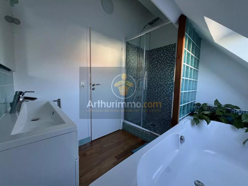 Maison - 186 m² - 8 pièces