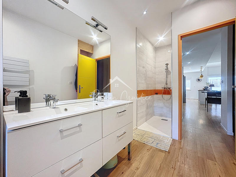 Duplex - 144 m² - 5 pièces