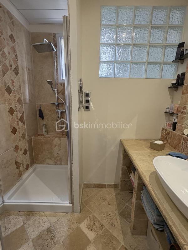 Maison traditionnelle - 110 m² - 5 pièces