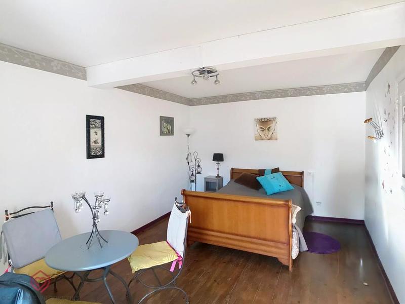 Maison - 253 m² - 8 pièces