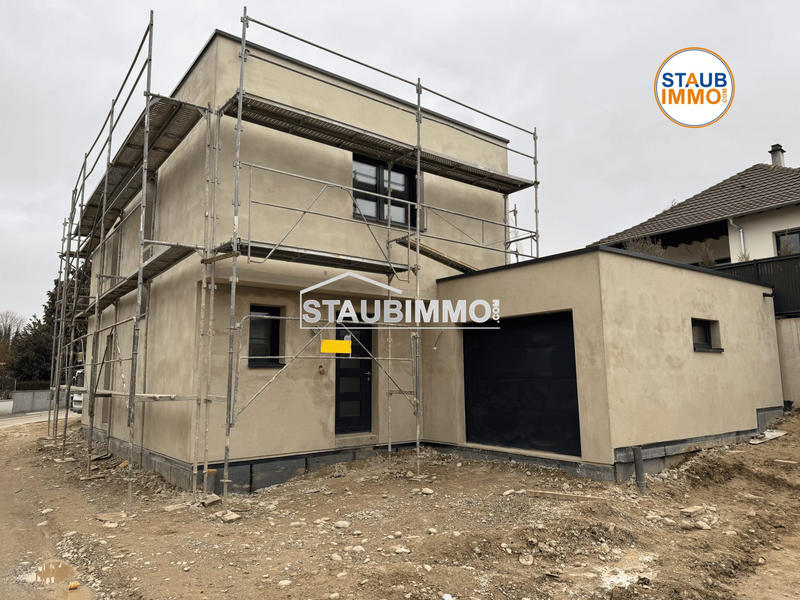 Maison - 122 m² - 5 pièces