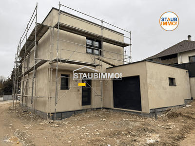 Maison - 122 m² - 5 pièces