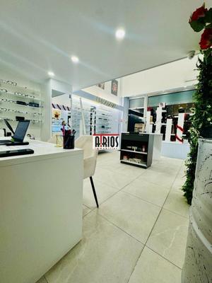 Local commercial - 32 m² - 4 pièces