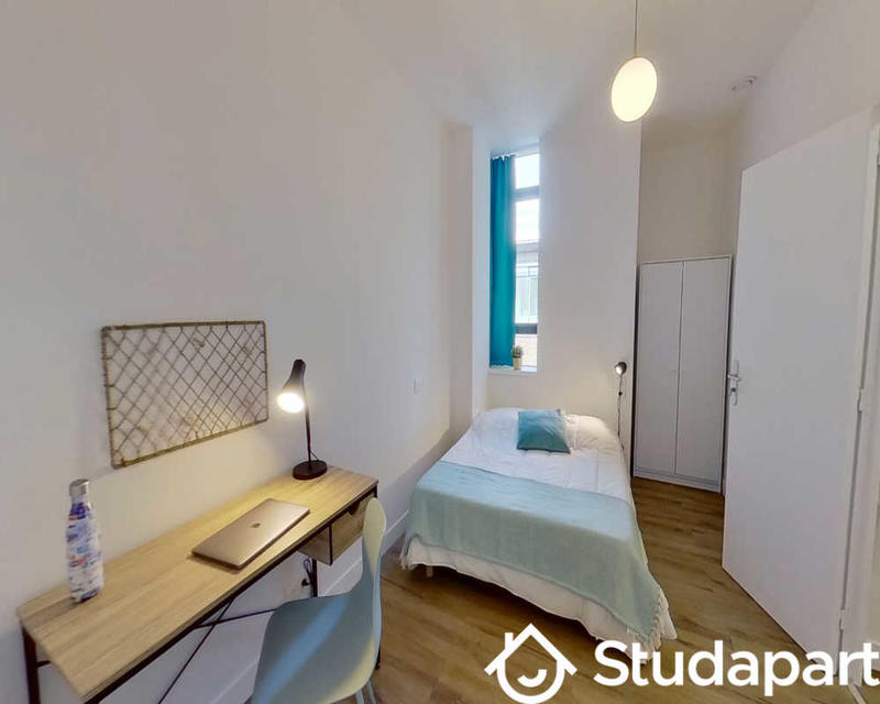 Chambre - 65 m² - 1 pièce