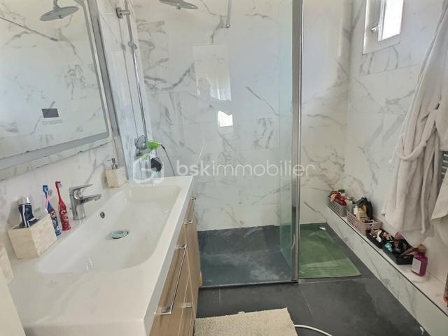 Demeure - 147 m² - 5 pièces