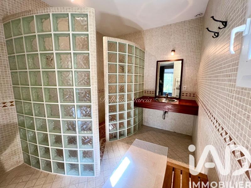 Maison de maîtres - 235 m² - 7 pièces