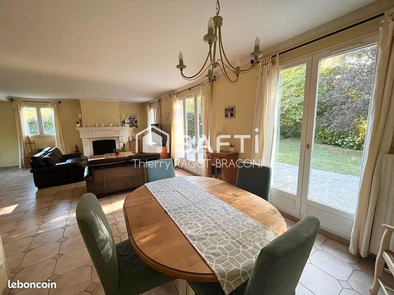 Maison - 155 m² - 8 pièces