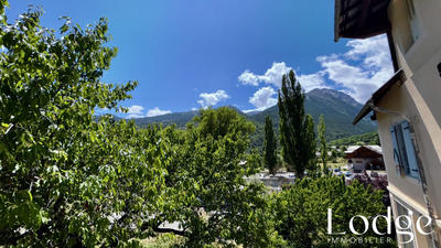 Maison - 400 m² - 26 pièces