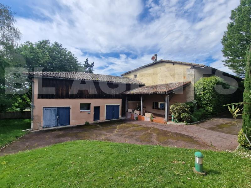 Demeure - 380 m² - 9 pièces