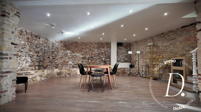 Local commercial - 120 m² - 4 pièces