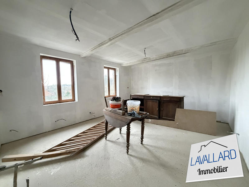 Maison - 92 m² - 4 pièces