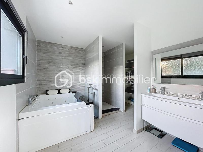 Maison - 168 m² - 6 pièces