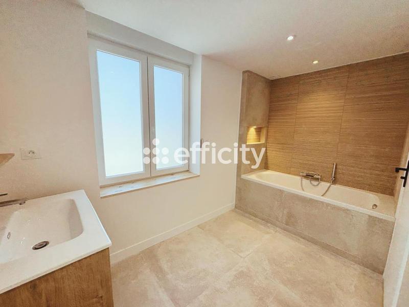 Maison - 84 m² - 4 pièces