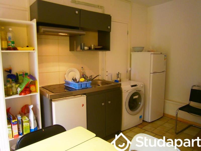 Chambre - 9 m² - 1 pièce