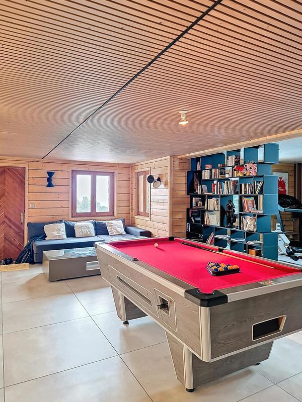 Châlet - 288 m² - 7 pièces