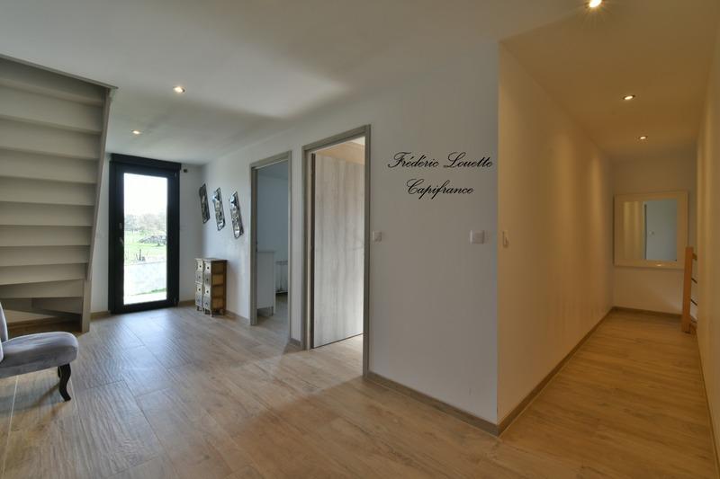 Maison - 230 m² - 7 pièces
