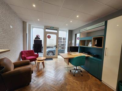 Local commercial - 57 m² - 4 pièces