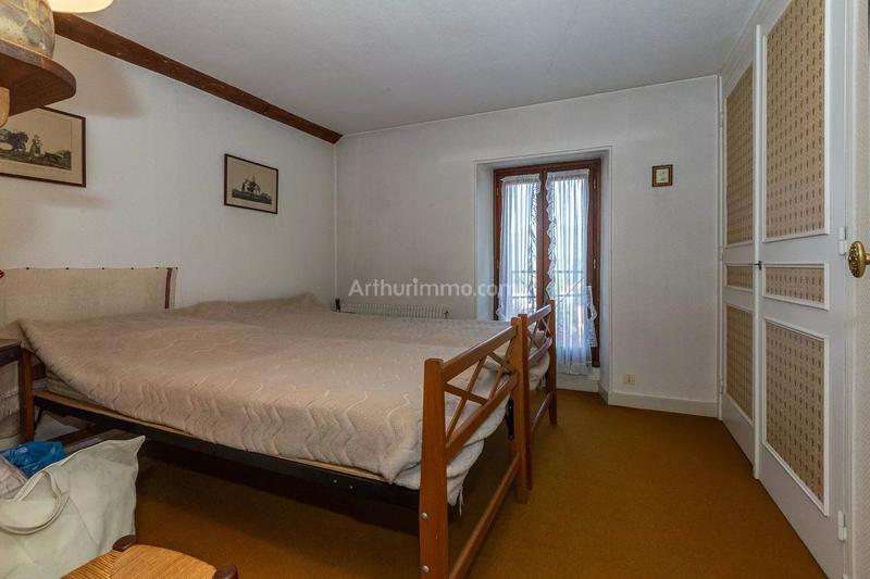 Maison - 210 m² - 8 pièces