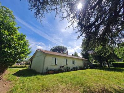 Maison traditionnelle - 85 m² - 3 pièces