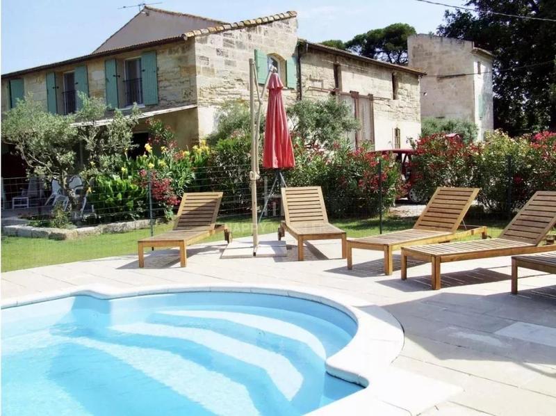 Mas - 450 m² - 5 pièces