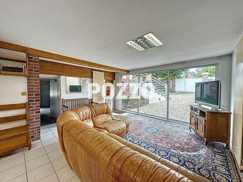 Maison - 220 m² - 11 pièces