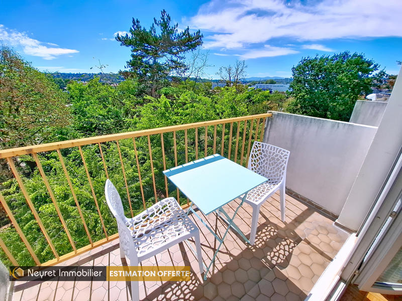 Appartement - 83 m² - 4 pièces