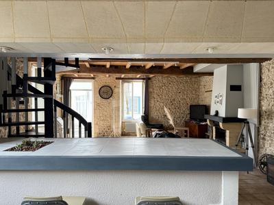 Maison - 92 m² - 3 pièces