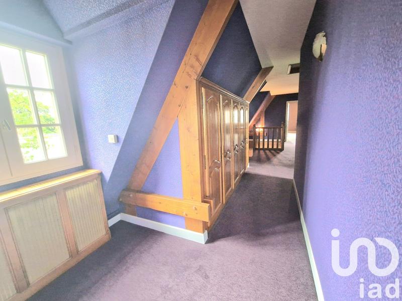 Maison - 242 m² - 9 pièces