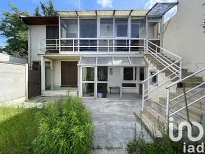 Maison - 93 m² - 4 pièces