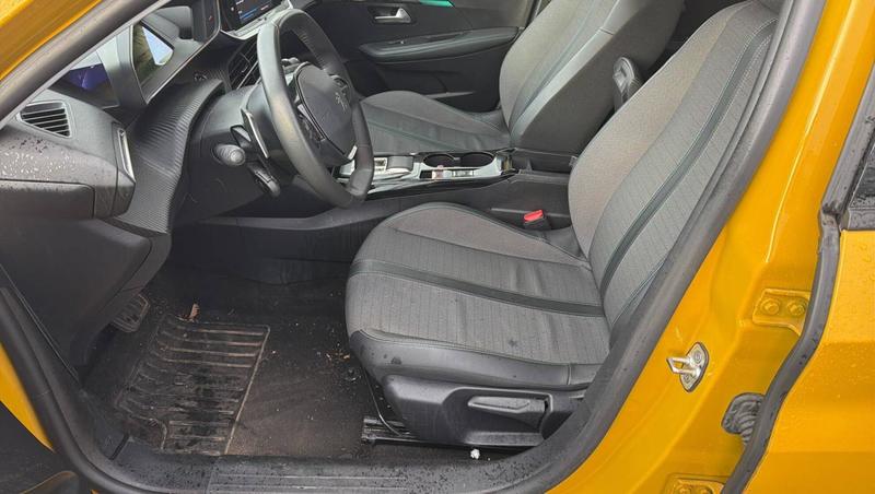 Peugeot 208 puretech 130 s&amp;s eat8