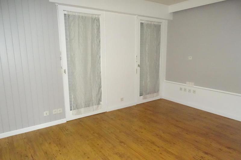 Maison - 300 m² - 12 pièces