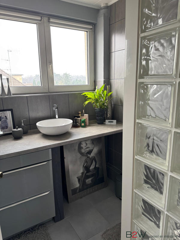 Appartement - 84 m² - 4 pièces