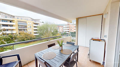 Appartement - 96 m² - 5 pièces