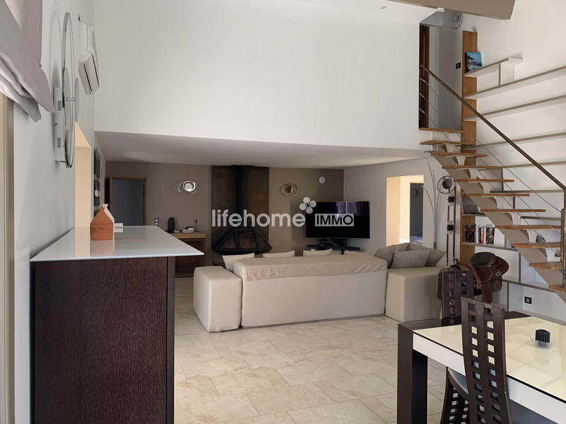 Mas - 238 m² - 7 pièces