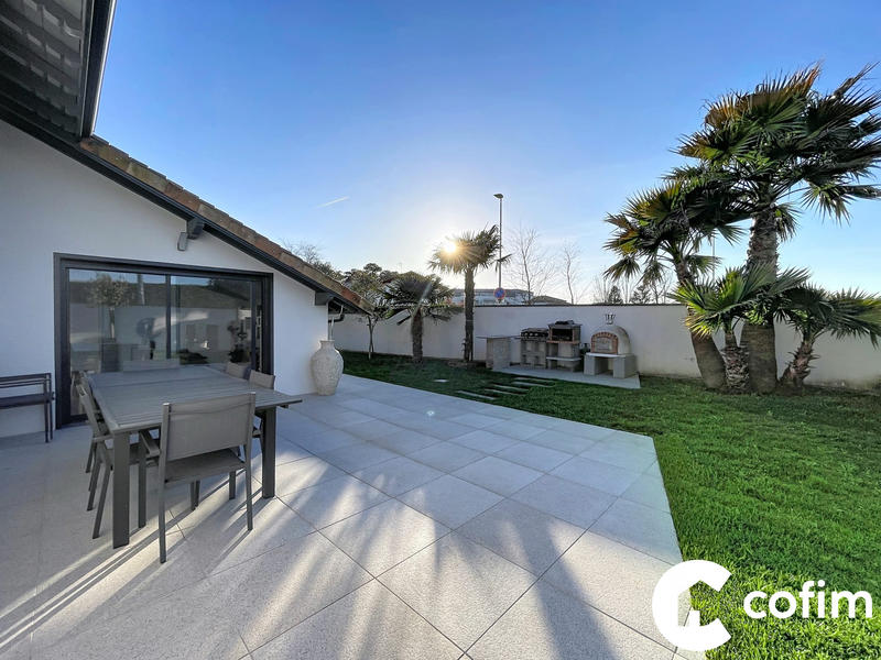 Maison - 107 m² - 5 pièces