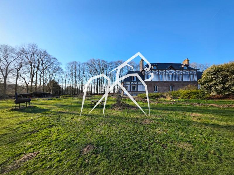 Maison ancienne - 323 m² - 8 pièces