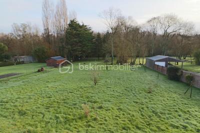 Demeure - 90 m² - 6 pièces